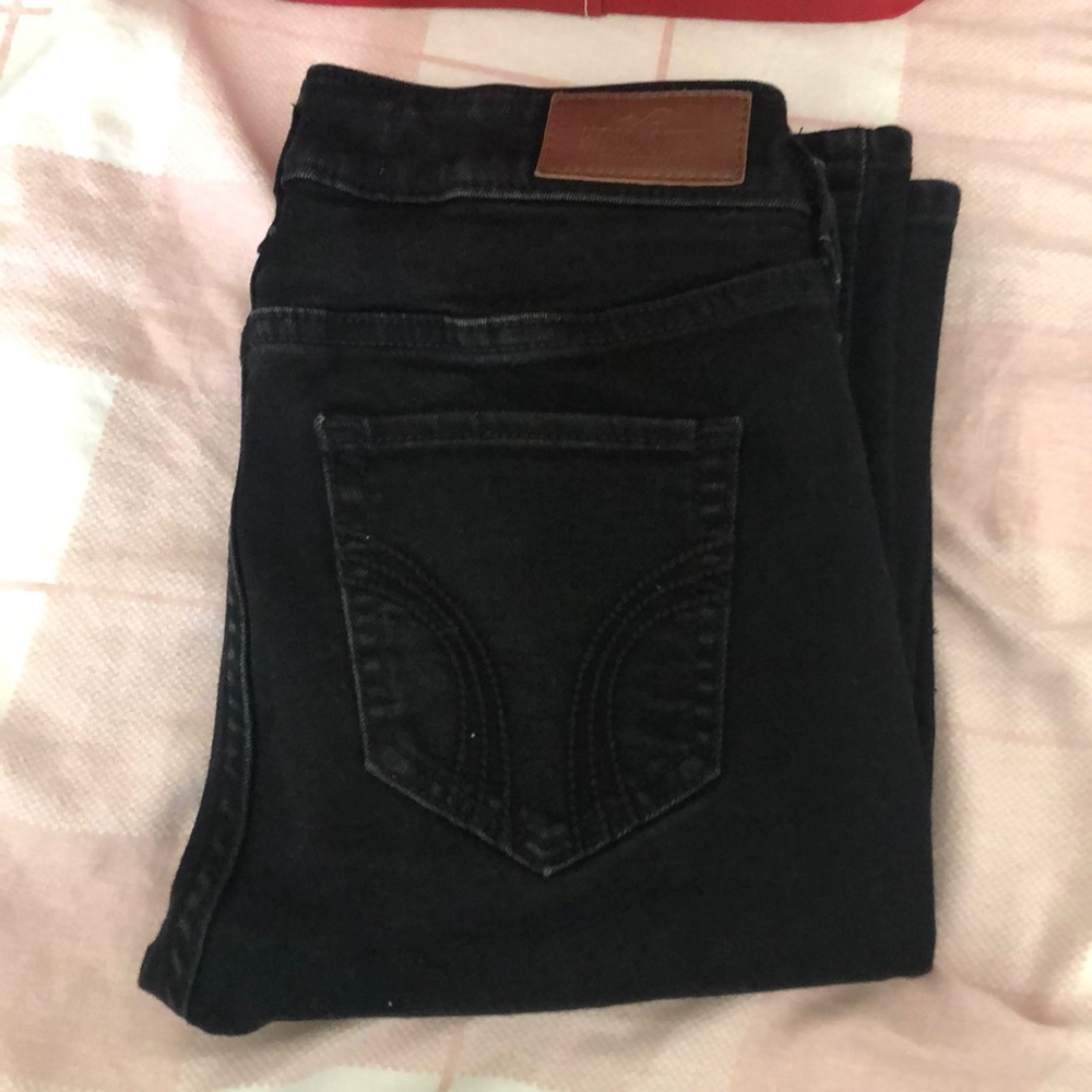 Black Hollister jeans!